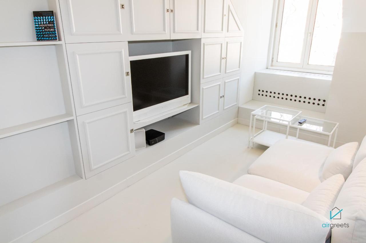 Modern, Minimalist Flat In Appartamento Vienna